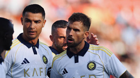 Cristiano Ronaldo khiến cho đồng đội mới 'sốc toàn tập'