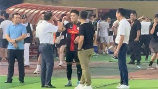 Sao U23 Việt Nam - Quốc Việt nhấn chìm Hà Nội, được bầu Thụy đợi chúc mừng sau chiến thắng 2-1