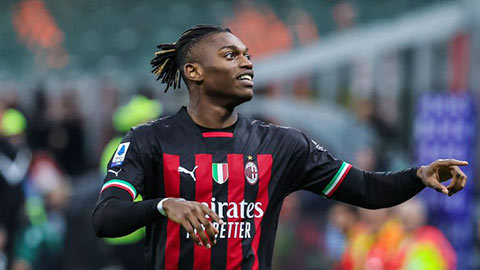 Milan nên để Rafael Leao chơi tiền đạo cắm như Thiery Henry