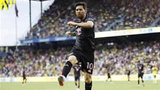 VIDEO Mãn nhãn khi Messi lập hat-trick bàn thắng vào lưới Nashville