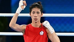 Nhà vô địch Olympic với giới tính mập mờ vừa tái xuất đã hạ đối thủ sau 94 giây