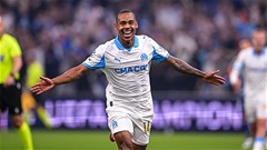 Lập siêu phẩm vào lưới Sporting Lisbon, tân binh Marseille đi vào lịch sử