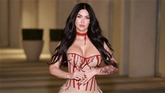 Megan Fox: Fan nữ MU khoe đôi gò bồng đảo siêu gợi cảm