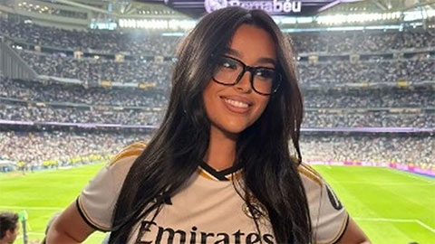 Cựu WAG MU 'nóng bỏng hơn mặt trời' gây chú ý tại El Clasico