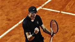 Jannik Sinner thẳng tiến vào tứ kết Paris Masters