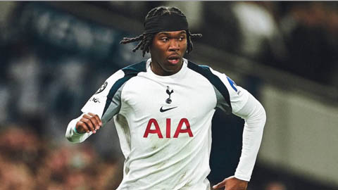 Cầu thủ bị dí súng vào đầu là người của Tottenham