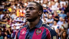 'Phát hiện' ở La Liga được cả Barca, Real và MU theo đuổi