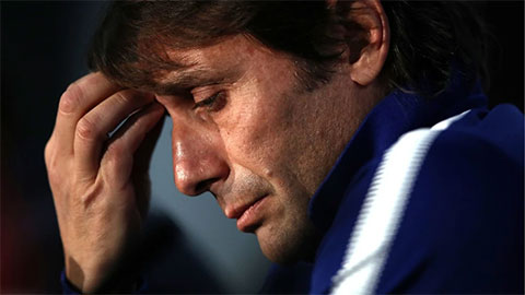 Napoli đại loạn: Conte có nguy cơ bị sa thải