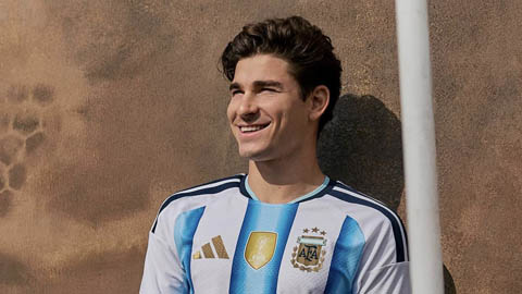 Julian Alvarez bị gạch tên khỏi ĐT Argentina vì lý do 'trời ơi đất hỡi'