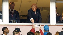 Donald Trump muốn có sân vận động mang tên mình