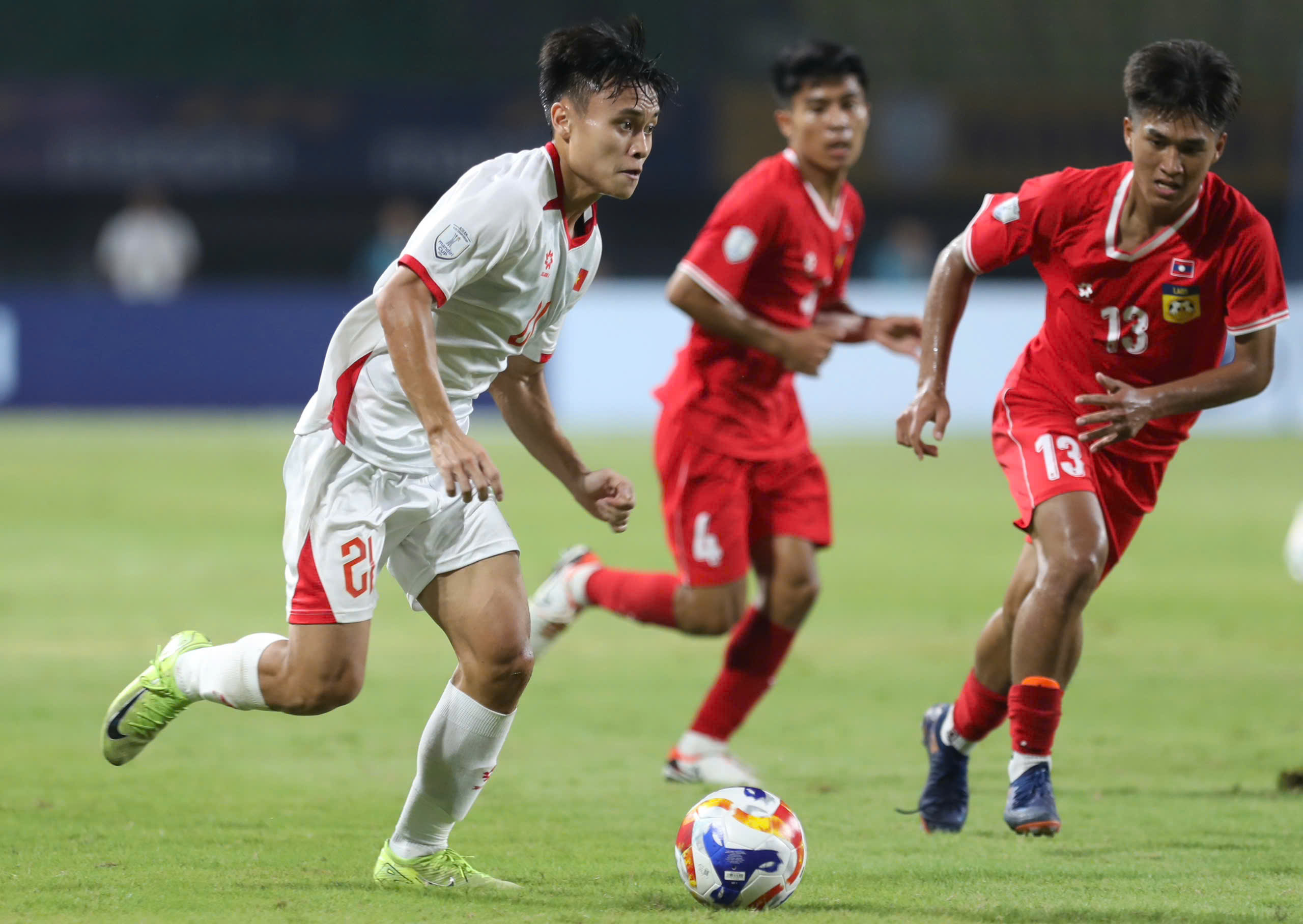 Tường thuật U22 Trung Quốc 0-1 U22 Việt Nam