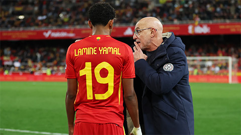 HLV De la Fuente bảo vệ Lamine Yamal