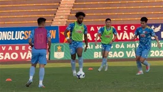 Xuân Son chung team Tiến Linh, đối đầu Quang Hải trong bài đá đối kháng của ĐT Việt Nam