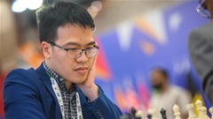Đại kiện tướng Lê Quang Liêm thoát hiểm ngoạn mục, vào tie-break vòng 5 World Cup cờ vua