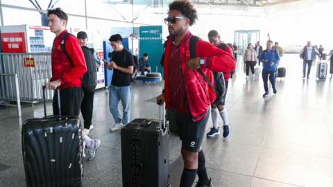 Xuân Son nói lời cảm ơn với NHM trước khi bay sang Lào