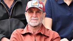 Eric Cantona cáo buộc Sir Jim Ratcliffe 'phá hủy' di sản của MU