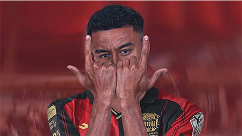 Cựu sao MU sống như 'ông hoàng' tại Hàn Quốc