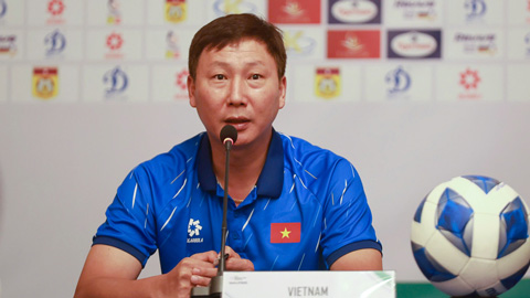 HLV Kim Sang Sik hy vọng Việt Nam đánh bại Lào và Xuân Son sẽ ghi bàn