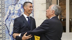 Tổng thống Bồ Đào Nha bảo vệ Ronaldo
