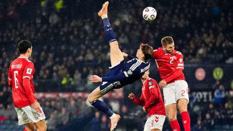 Chiêm ngưỡng siêu phẩm 'xe đạp chổng ngược' để đời của McTominay vào lưới Đan Mạch