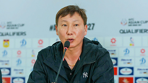HLV Kim Sang Sik chưa hài lòng với trận thắng Lào