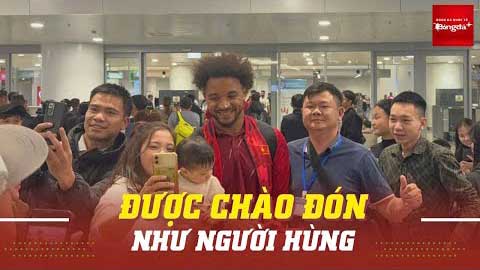Xuân Son được chào đón như người hùng tại sân bay, ĐT Việt Nam về nước sau trận thắng Lào