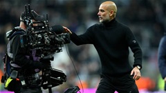 Guardiola tranh cãi với cameramen