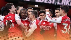 Jamie Carragher chỉ ra đội duy nhất có thể ngăn Arsenal vô địch