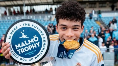 Enzo Alves, con trai huyền thoại Real Madrid bước ra sân khấu châu Âu