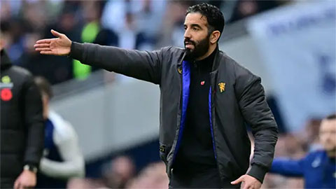 HLV Amorim hé lộ tình trạng của Lisandro Martinez trước trận MU gặp Crystal Palace