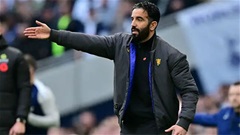 HLV Amorim hé lộ tình trạng của Lisandro Martinez trước trận MU gặp Crystal Palace