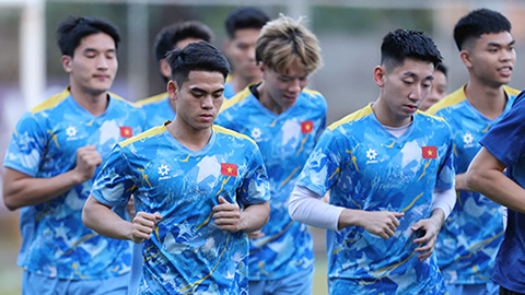 U22 Việt Nam gặp sự cố đầu tiên, chỉ được tập 40 phút ở Thái Lan