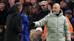 Maresca: 'Caicedo phạm lỗi bị thẻ đỏ nhưng Chalobah thâm tím mắt lại bỏ qua?'