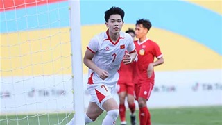 VIDEO Đình Bắc băng cắt cực nhanh đệm bóng tung lưới (Trực tiếp: U22 Việt Nam 1-0 U22 Lào)