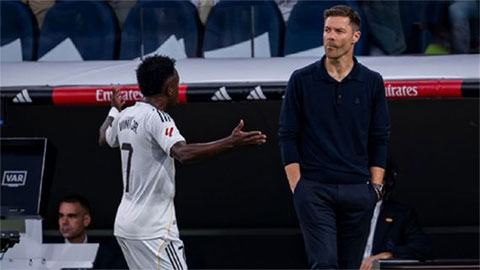 Vì sao Real hoãn đàm phán gia hạn hợp đồng với Vinicius?