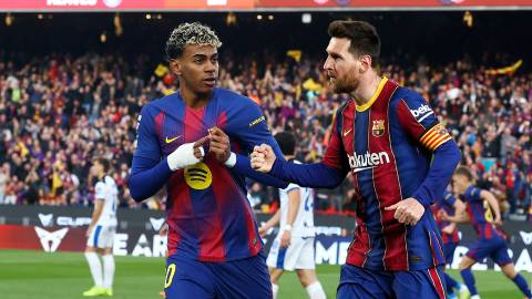 Sếp Barca lên tiếng về khả năng Messi trở lại