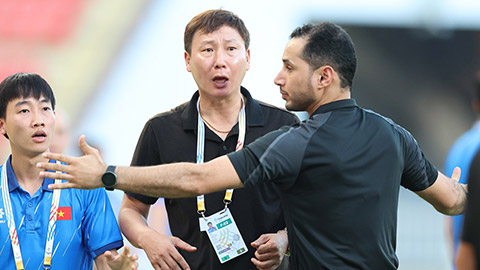 HLV Kim Sang Sik có nguy cơ mất bán kết SEA Games