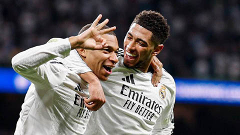 Xabi Alonso hét lớn ở phòng thay đồ, tán dương Mbappe hết lời