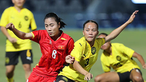 HLV Malaysia thừa nhận chưa đủ trình trước Việt Nam