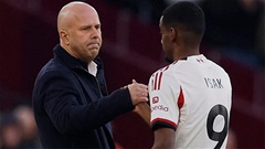 Cơn đau đầu khủng khiếp của Arne Slot tại Liverpool