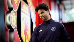 Bật mí con số bí ẩn trên găng tay của Senne Lammens