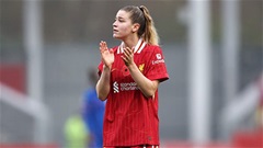 Nữ cầu thủ Liverpool bị triệu phú liên tục gửi tin nhắn sex