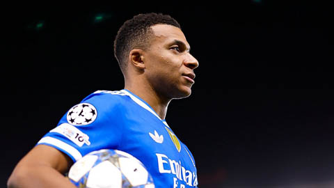 Kylian Mbappe gãy ngón tay vẫn ra sân ở trận sinh tử với Man City