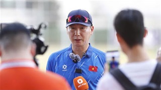 U22 Việt Nam cực 'hận' Malaysia, HLV Kim níu phóng viên để tiết lộ sẽ phục thù cho ĐTQG