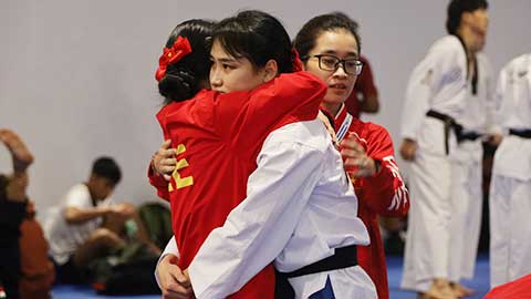 VIDEO Vừa bị xử ép, vừa mất tiền oan, Taekwondo Việt Nam nhận tấm HCB trong nước mắt