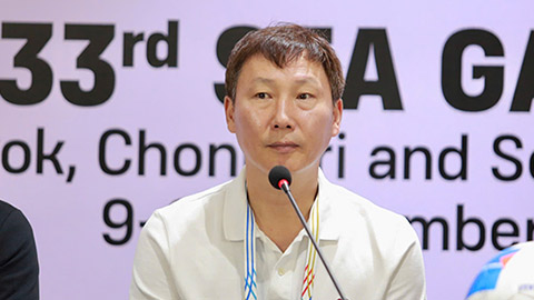 HLV Kim Sang Sik hẹn ĐT nữ Việt Nam cùng vào chung kết