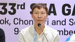 HLV Kim Sang Sik hẹn ĐT nữ Việt Nam cùng vào chung kết