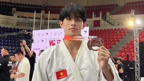 Nam thần Jujitsu cao 1m83 gây sốt với vẻ ngoài điển trai, đoạt HCV SEA Games 33