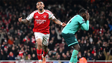 Ngày trở lại không thể tin nổi của Gabriel Jesus