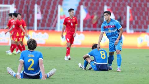 Cầu thủ Philippines bật khóc sau khi thua U22 Việt Nam và hành động đặc biệt của Đình Bắc